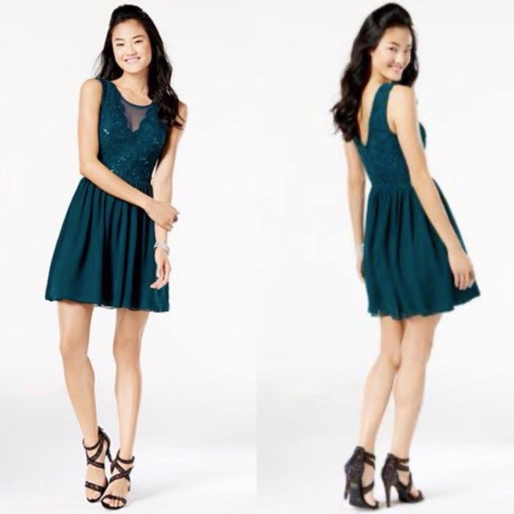 NEW Macy’s Speechless Emerald Green Sequin Lace Fit & Flare Formal Dress Size 13 - Picture 1 of 10